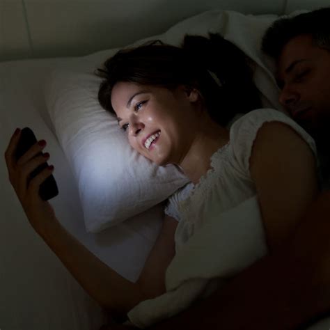 late night smartphone use often fuels daytime somnambulism psychology today