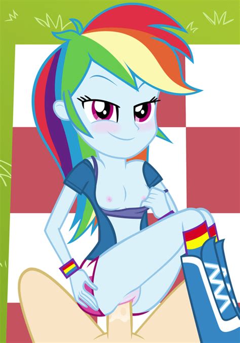 rainbow dash knows the best way to enjoy a picnic [eqg] artist spectre z