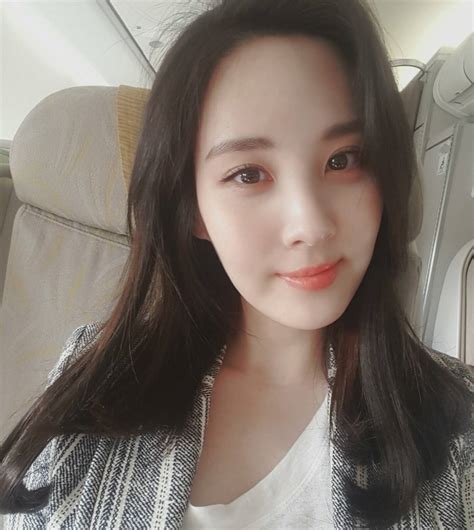 Snsd Seohyun Greets Jakarta With Her Lovely Selfie Wonderful Generation
