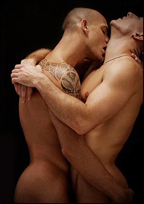 naked kissing men 16 pics xhamster