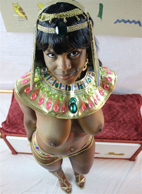 ohgirl egyptian queen october 2011 voyeur web