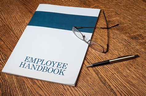 employee handbook       hr daily advisor