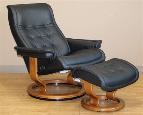 stressless royal recliner chair paloma black leather  ekornes