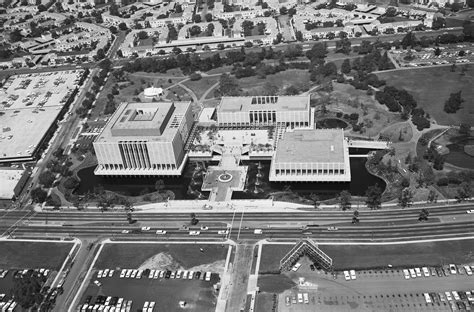 big plans  lacma michael govan hopes  build  sublime museum