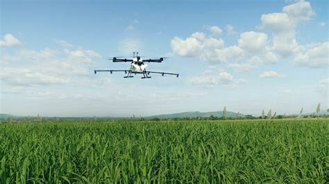 crop spraying drone priezorcom