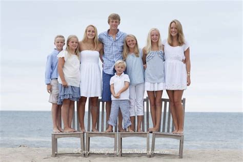 lovely beach family  clothing ideas family beach pictures outfits family photo