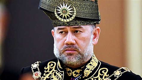 malaysian sultan muhammad v steps down from throne