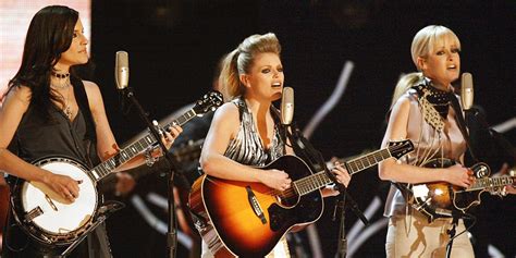 Dixie Chicks Return With ‘gaslighter ’ First Song In 14