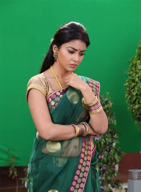 shriya saran hot stills in pavithra movie photos funrahi