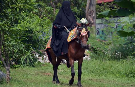 Indonesia S Niqab Squad Takes Aim At Face Veil Prejudice