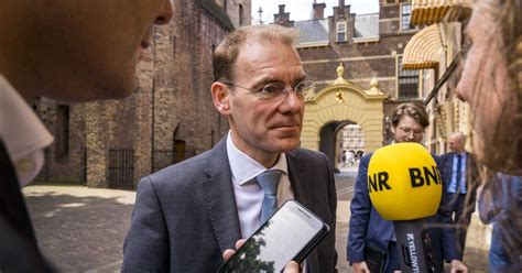 belastingdienst zet klokkenluider toeslagaffaire op  actief eindhoven gelderlandernl