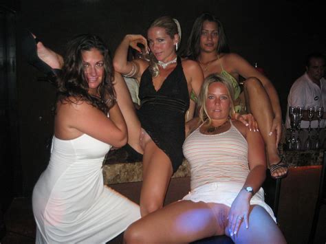 At The Bar Group Of Nude Girls Luscious
