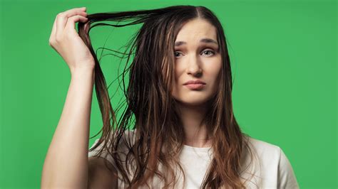 tricks  dealing  oily hair