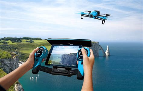 bon plan le pack avec le drone parrot bebop  son skycontroller est   euros sur amazon
