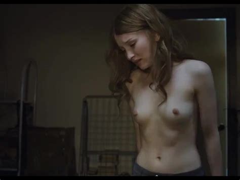 Emily Browning Nude Scene Scandalplanet Free Porn