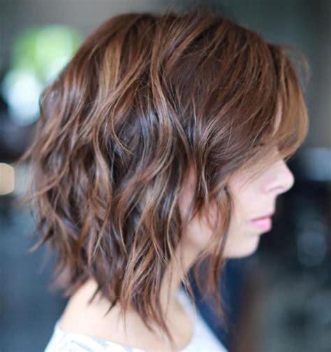 Brown Wavy Bob With Subtle Highlights Shag Hairstyles Hair Styles