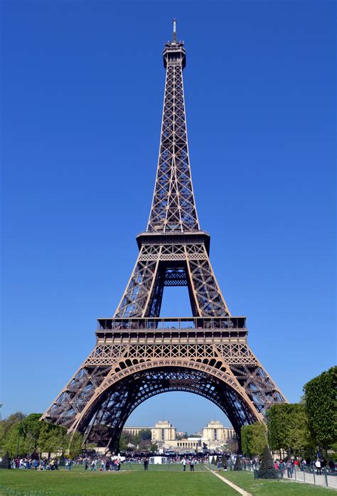 gratis afbeeldingen boom hemel parijs monument frankrijk de lente toren mijlpaal de
