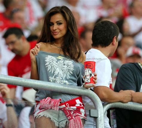 100 photos of hot female fans in fifa world cup 2018