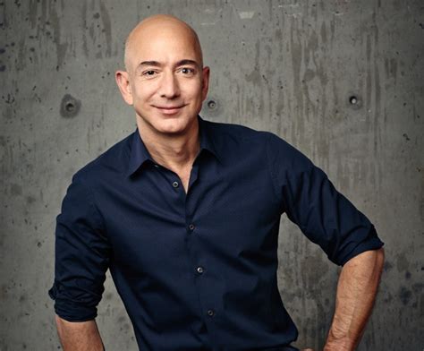 amazon boss jeff bezos accuses the national enquirer of
