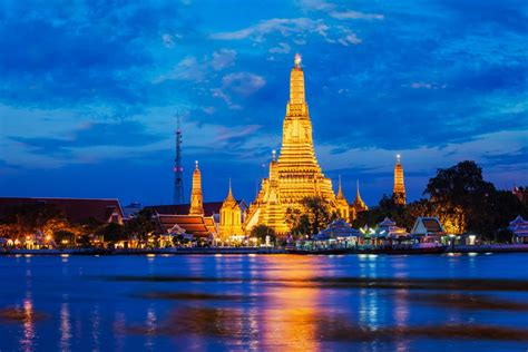 wat arun  bangkok temple  dawn  thailand trip ways