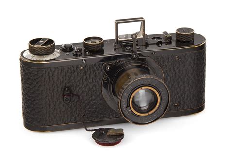 un appareil photo leica vendu au prix record de 2 4 millions d euros