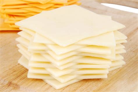 white american cheese  yellow whats  difference