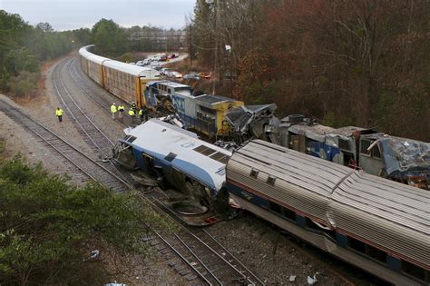 amtrak train crash today  south carolina leaves  dead  injured