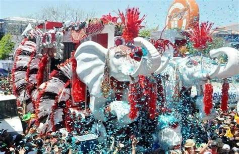 panama carnival visiting panama  february  real deal tours
