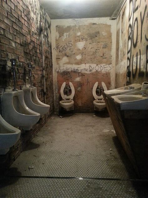 The Toilet At Cbgb In Nyc Carol Cassara