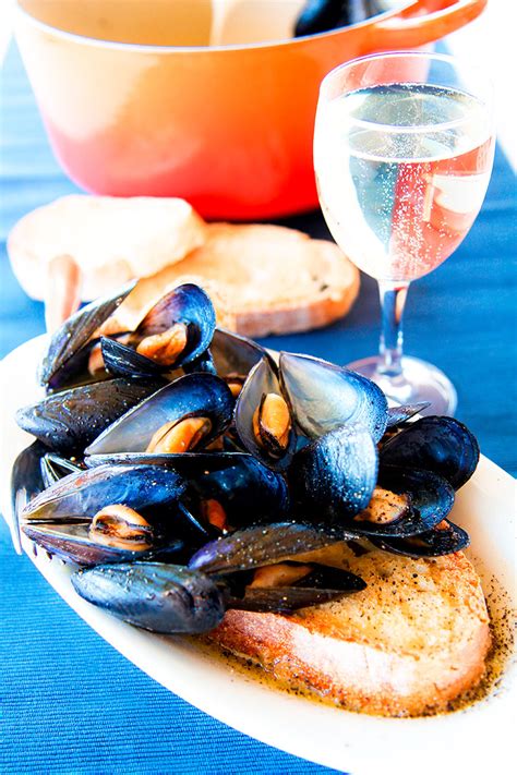 Mussels In White Wine Sauce Italian Recipe Impepata Di Cozze