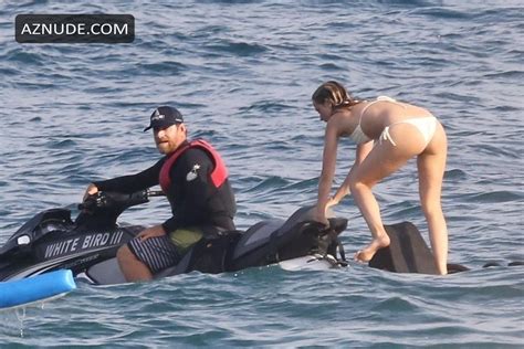 Ana De Armas Sexy In A Bikini As She Continues Filming For