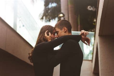 23 Different Types Of Hugs And What They Mean Millennialships Dating