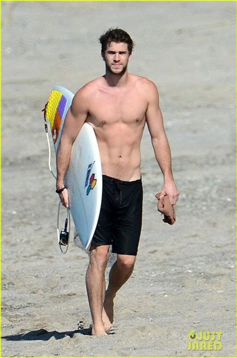 Hot Guys Liam Hemsworth Sexy Shirtless Wet Bulge