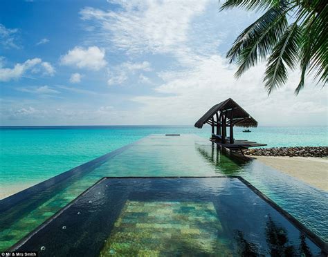 The Top 10 Sexiest Hotel Pools With A View Revealed Daily Mail Online
