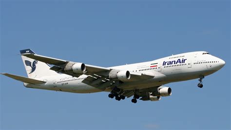 passenger plane crashes  southern iran killing    board