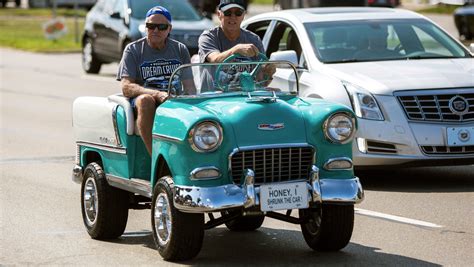 Detroit Muscle Cars And More Turn Out For Dream Cruise