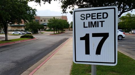 speed limit sign  doesnt      mildlyinteresting
