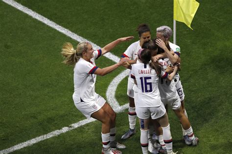 Women’s World Cup U S Defeats Sweden In Its Group Play Finale Los