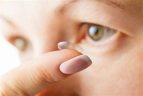daily contact lenses  weekly contact lenses pros  cons