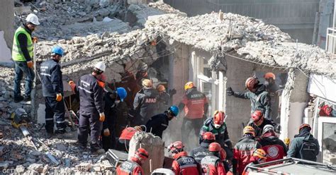 زلزال تركيا انتشال ضحايا من تحت الأنقاض والقتلى بازدياد سكاي نيوز عربية