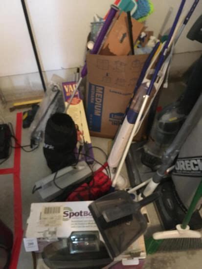 vacuums  cleaning supples estate personal property auctions
