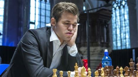magnus carlsen buys chess platform chessablecom financial times