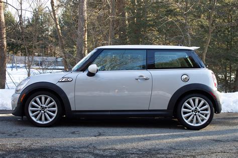 fs  mini cooper  white silver north american motoring