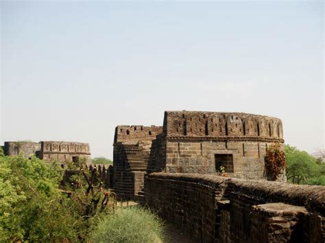 travel   majestic forts  maharashtra nativeplanet