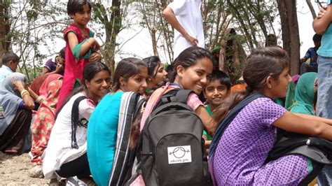 تعليم فتيات الهند هدف يستحق دعم المجتمع