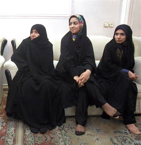 asian amateur girls iran nylon socks feet turban 8t9986