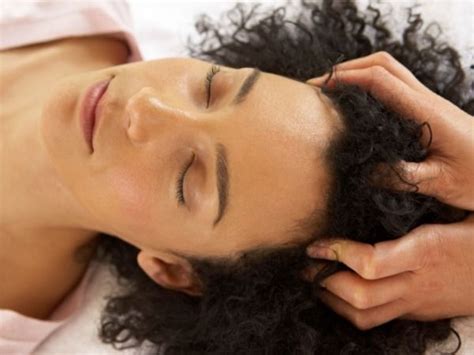 the advantages of a hair oil massage healthy living