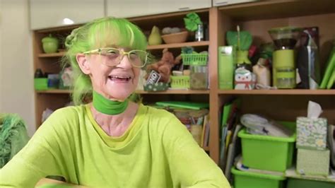 Meet The Green Lady Who Has Worn Only Green Clothes For