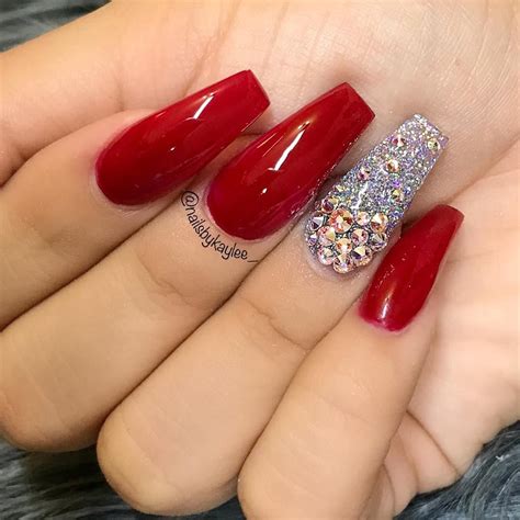 ️🎄💅🏼december💅🏼🎄 ️ Red Acrylic Nails Quinceanera Nails
