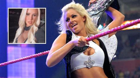 Wwe Star Maryse Mizanin Suffers Live Wardrobe Malfunction Arf Point